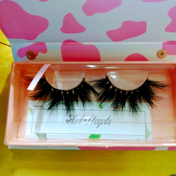 !!NEW RELEASE!! HOT COMMODITY LASHES by HotCommodityBoutique - Picture 4 of 4